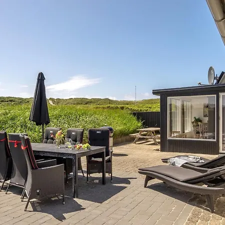 Ludwik - 150m From The Sea By Interhome