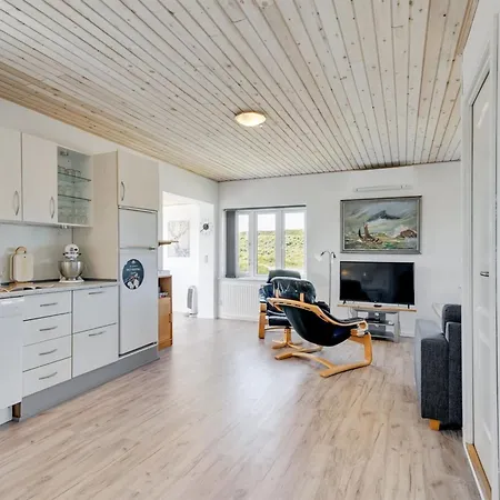 Ludwik - 150m From The Sea By Interhome *
